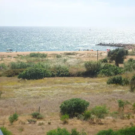 Appartement T2 In 200 M From The Beach Quarteira